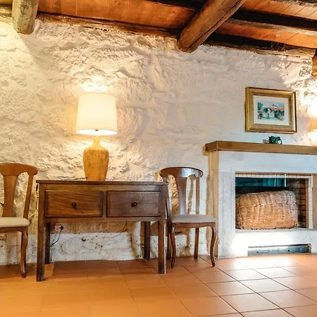 Baiuca Villa *